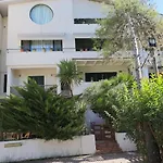 Blue Laguna Pines Retreat Prázdninový dům Golem (Tirana)