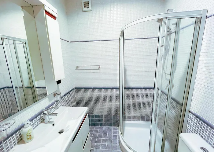 Blue Laguna Pines Retreat *