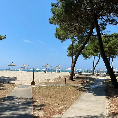 Pines Paradise At Blue Laguna Nyaraló *