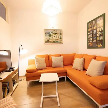 Blue Laguna Pines Retreat * Golem
