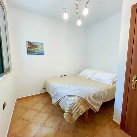 Nyaraló Pines Paradise At Blue Laguna Golem