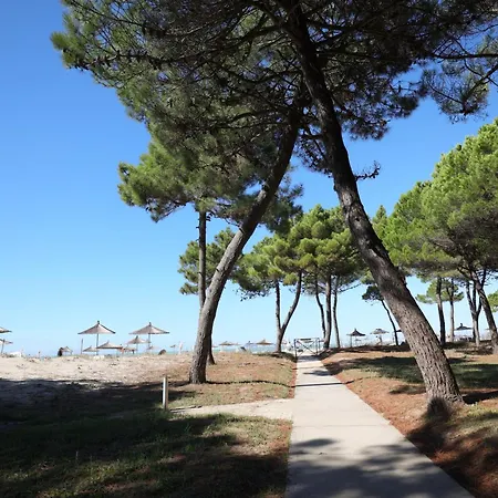 Pines Paradise at Blue Laguna Residence Golem (Tirana)