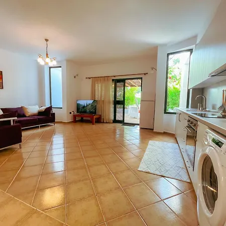 Pines Paradise at Blue Laguna Residence Golem (Tirana)