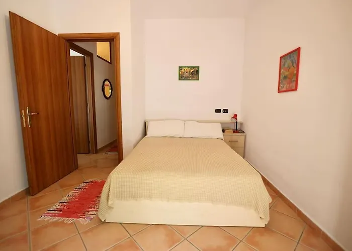 Blue Laguna Pines Retreat *