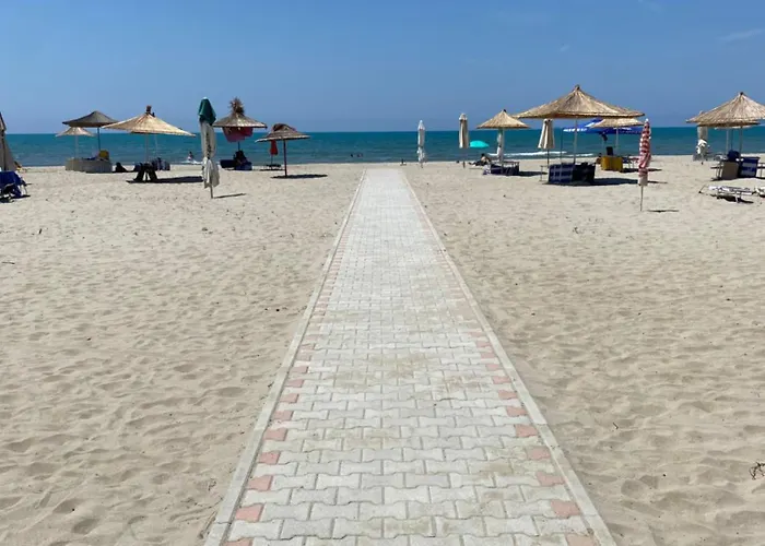 Blue Laguna Pines Retreat Hébergement de vacances *